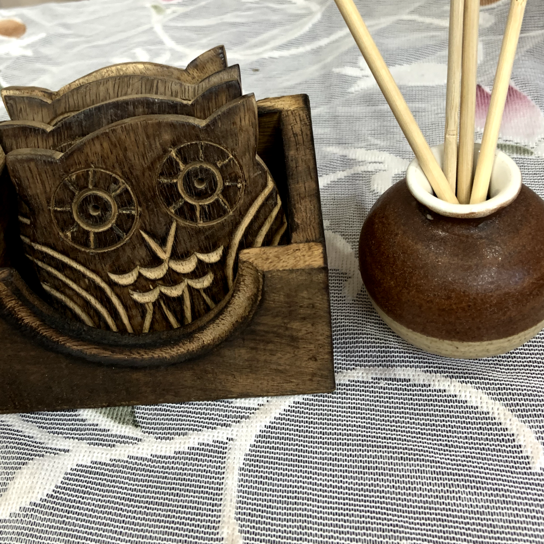 wooden-owl-carving-design-tea-coaster-set-of-4-with-holder-handcrafted-round-wooden-coasters-for-cups-coffee-tea-drinks-eco-friendly-table-decor